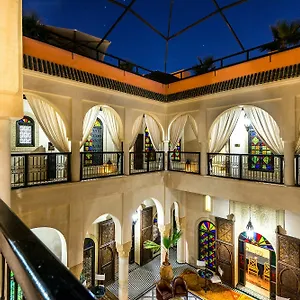 3* رياد Boustane